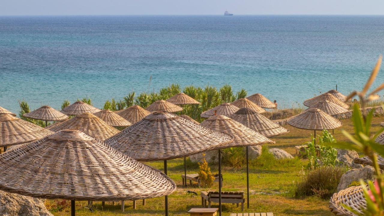Sukha Inn Hotel & Beach Бозджаада Экстерьер фото