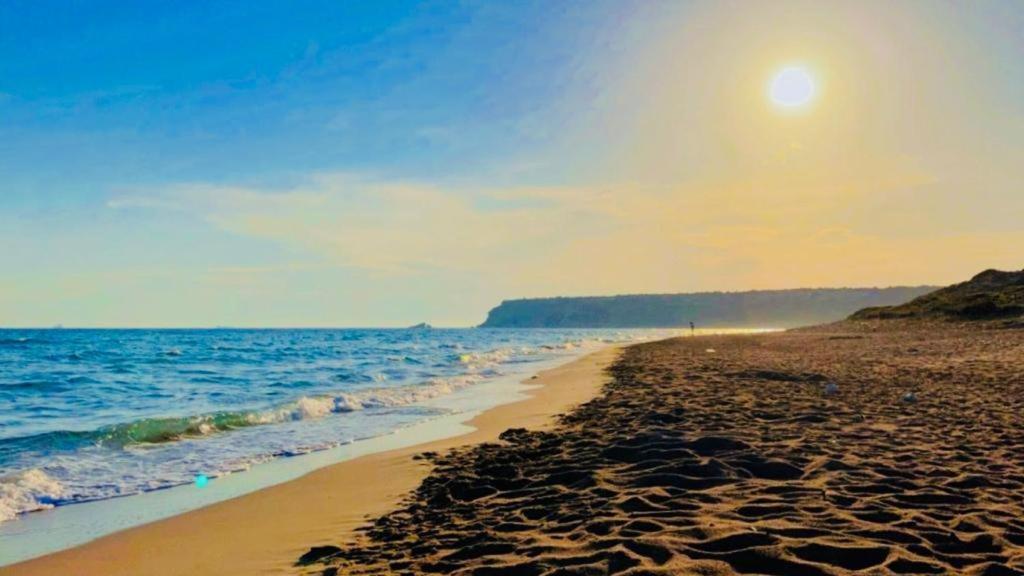 Sukha Inn Hotel & Beach Бозджаада Экстерьер фото