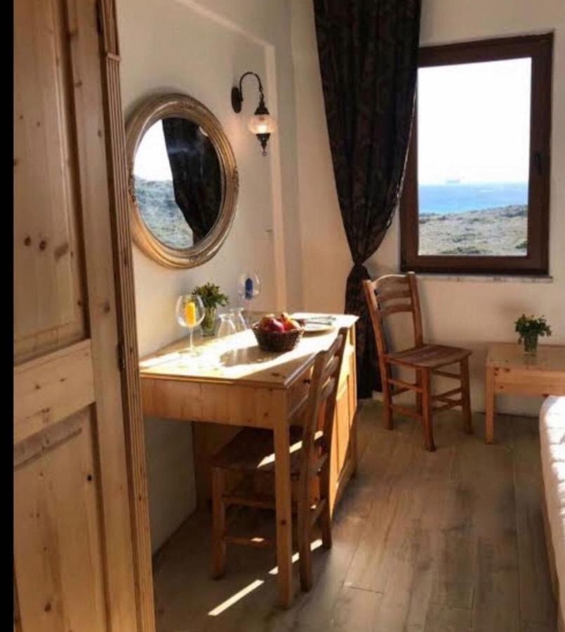 Sukha Inn Hotel & Beach Бозджаада Экстерьер фото