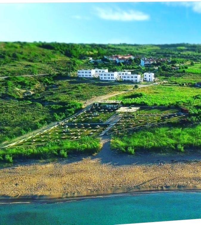 Sukha Inn Hotel & Beach Бозджаада Экстерьер фото